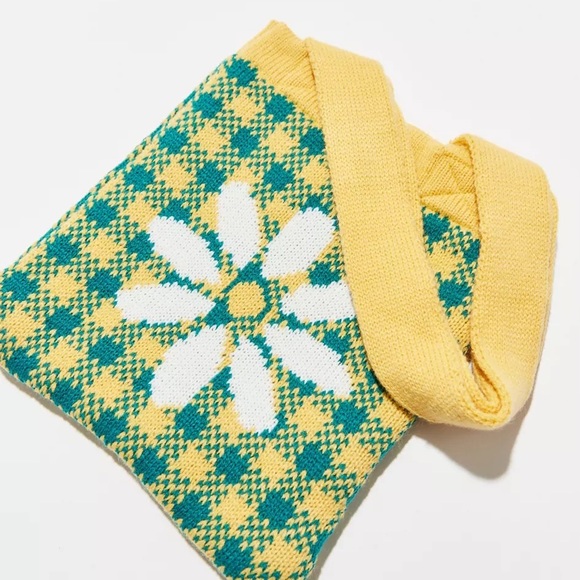 The Ragged Priest Petal Mini Tote Bag - Picture 4 of 4